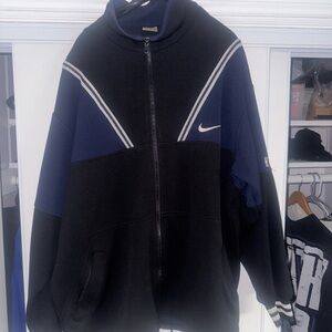 Nike Men's Zip-Up Sweater in Black and Navy NIKE vinatage Large